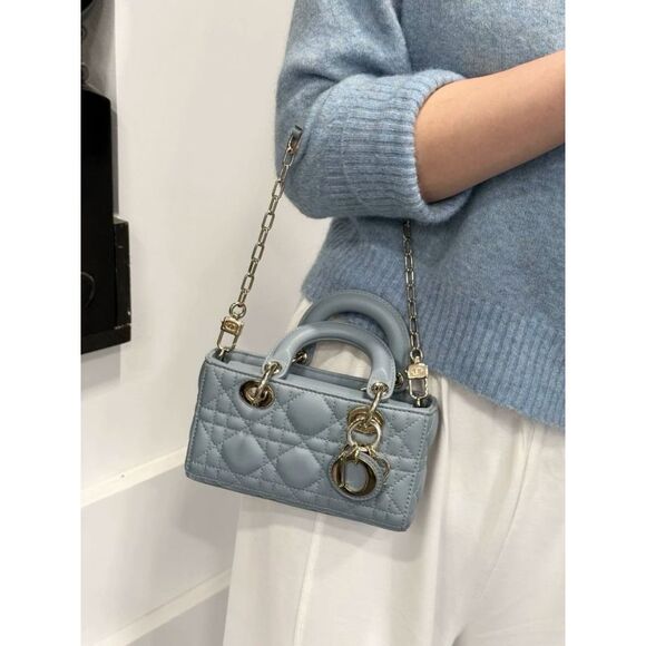 Dior Women Pre-Loved Bag Very Good Condition - Picture 7 of 7